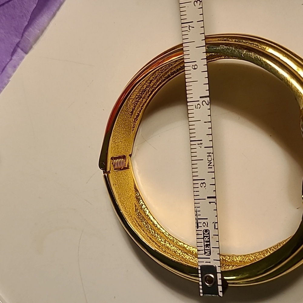 Clamper  Hinged Bangle - Picture 7 of 8
